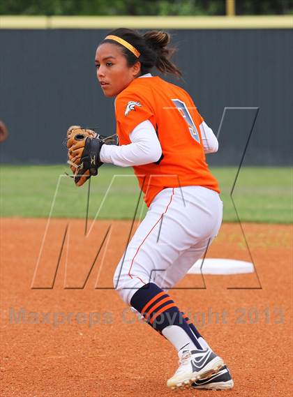 Thumbnail 3 in Deer Park vs Fort Bend Bush (UIL 5A Bi-District Playoff) photogallery.