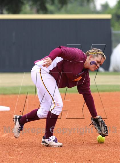 Thumbnail 1 in Deer Park vs Fort Bend Bush (UIL 5A Bi-District Playoff) photogallery.