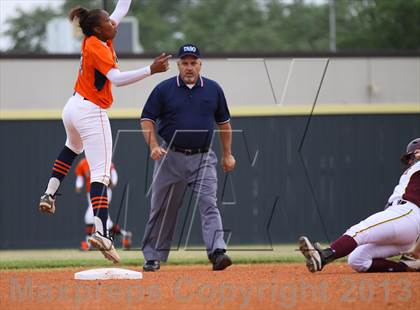 Thumbnail 3 in Deer Park vs Fort Bend Bush (UIL 5A Bi-District Playoff) photogallery.