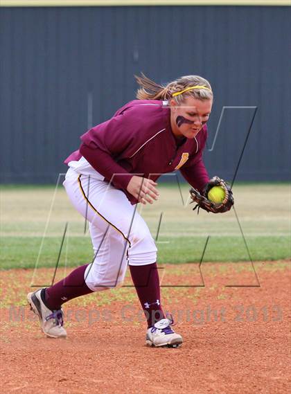 Thumbnail 3 in Deer Park vs Fort Bend Bush (UIL 5A Bi-District Playoff) photogallery.
