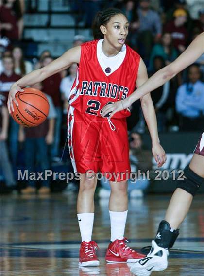 Thumbnail 1 in Ossining vs. Binghamton (NYSPHSAA Class AA Regional Final) photogallery.