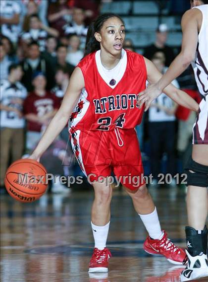 Thumbnail 2 in Ossining vs. Binghamton (NYSPHSAA Class AA Regional Final) photogallery.