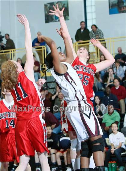 Thumbnail 3 in Ossining vs. Binghamton (NYSPHSAA Class AA Regional Final) photogallery.