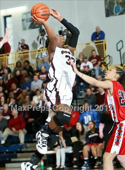 Thumbnail 2 in Ossining vs. Binghamton (NYSPHSAA Class AA Regional Final) photogallery.
