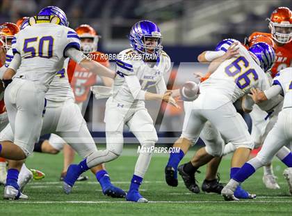 Thumbnail 3 in Brock vs. Kemp (UIL 3A D1 Semifinal) photogallery.