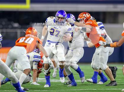 Thumbnail 2 in Brock vs. Kemp (UIL 3A D1 Semifinal) photogallery.