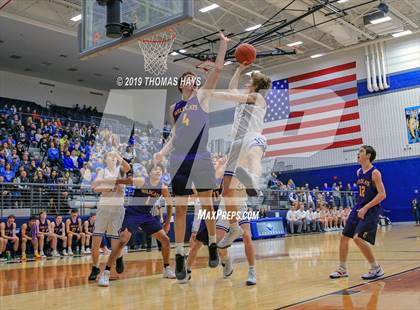 Thumbnail 2 in Decatur vs Godley (UIL 4A Bi-District Playoff) photogallery.