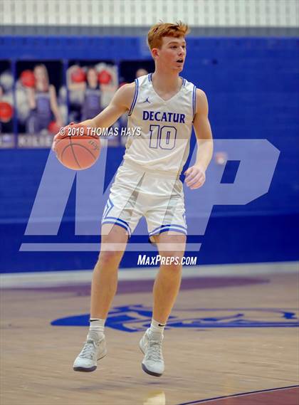 Thumbnail 3 in Decatur vs Godley (UIL 4A Bi-District Playoff) photogallery.