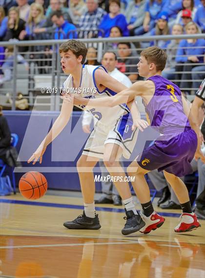Thumbnail 3 in Decatur vs Godley (UIL 4A Bi-District Playoff) photogallery.