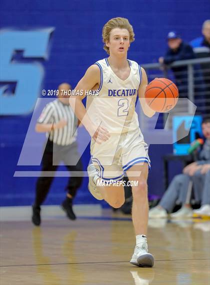 Thumbnail 2 in Decatur vs Godley (UIL 4A Bi-District Playoff) photogallery.