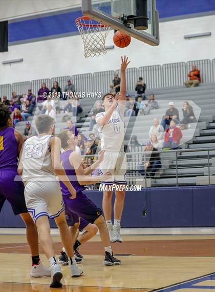 Thumbnail 1 in Decatur vs Godley (UIL 4A Bi-District Playoff) photogallery.