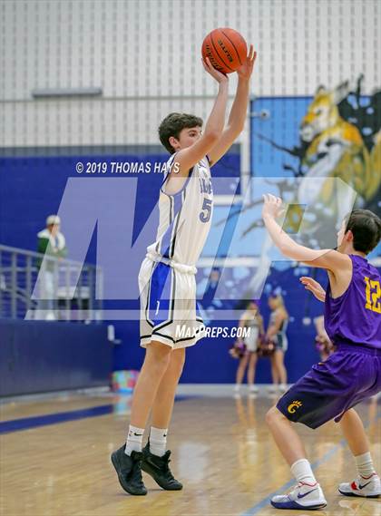 Thumbnail 1 in Decatur vs Godley (UIL 4A Bi-District Playoff) photogallery.