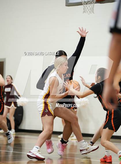 Thumbnail 3 in Greeley Central @ Windsor photogallery.