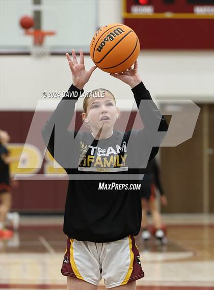Thumbnail 1 in Greeley Central @ Windsor photogallery.