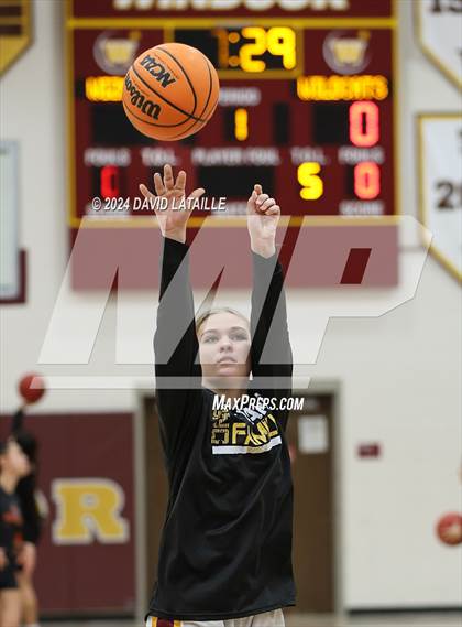 Thumbnail 3 in Greeley Central @ Windsor photogallery.