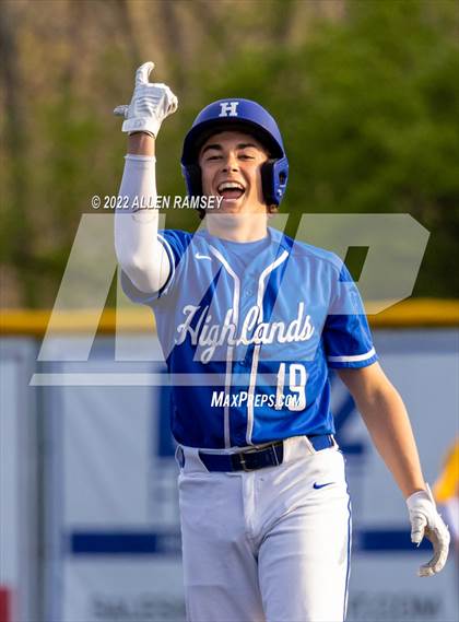 Thumbnail 3 in Newport Central Catholic @ Highlands photogallery.