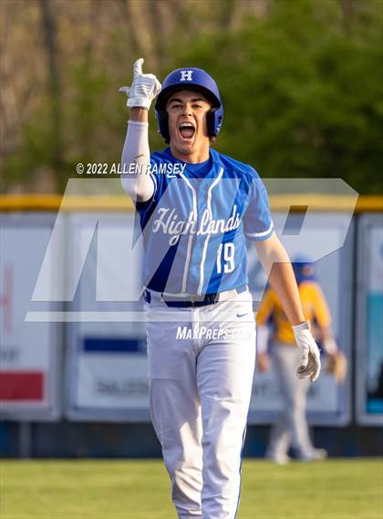 Thumbnail 2 in Newport Central Catholic @ Highlands photogallery.