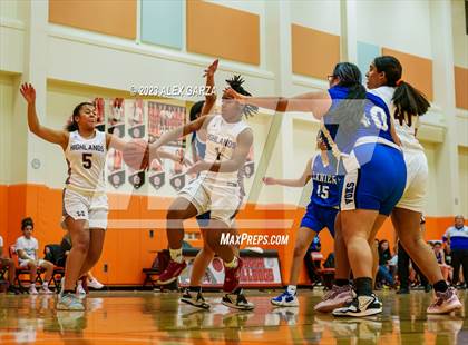Thumbnail 3 in Highlands vs. Lanier photogallery.
