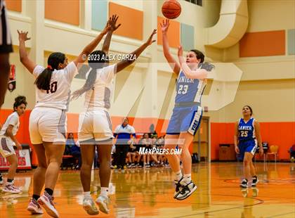 Thumbnail 3 in Highlands vs. Lanier photogallery.