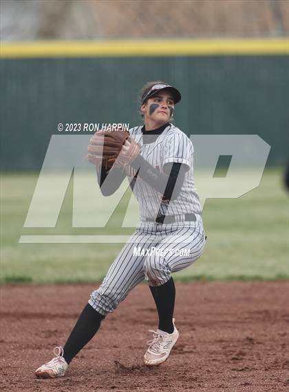 Thumbnail 3 in Douglas @ Spanish Springs photogallery.