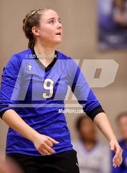 Thumbnail 1 in JV: Morenci @ Desert Christian photogallery.