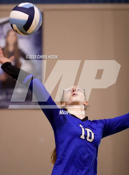 Thumbnail 2 in JV: Morenci @ Desert Christian photogallery.