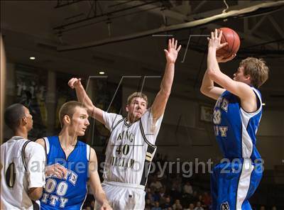 Thumbnail 2 in King William vs Gate City (VHSL A D2 Semifinal) photogallery.