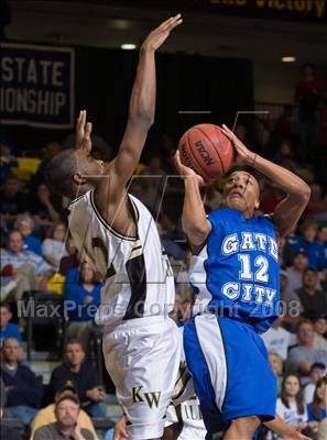 Thumbnail 3 in King William vs Gate City (VHSL A D2 Semifinal) photogallery.