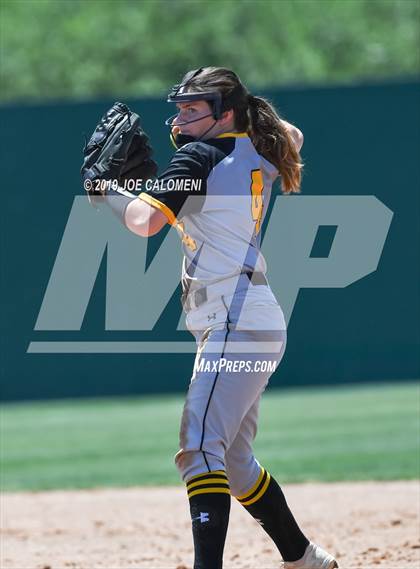 Thumbnail 3 in Johnson vs Brennan (UIL 6A Bi District) photogallery.