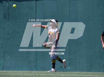 Thumbnail 3 in Johnson vs Brennan (UIL 6A Bi District) photogallery.