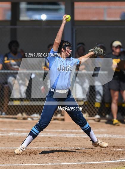 Thumbnail 1 in Johnson vs Brennan (UIL 6A Bi District) photogallery.