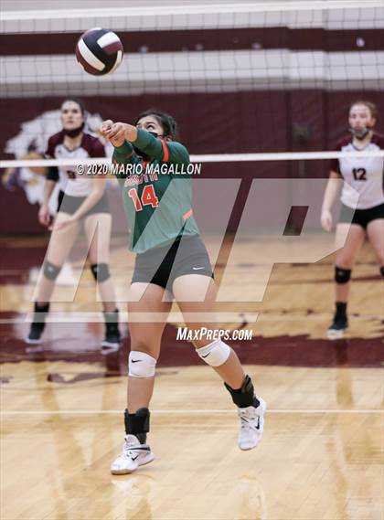 Thumbnail 1 in Harlingen South vs Mission (UIL 6A Bi-District Playoff) photogallery.