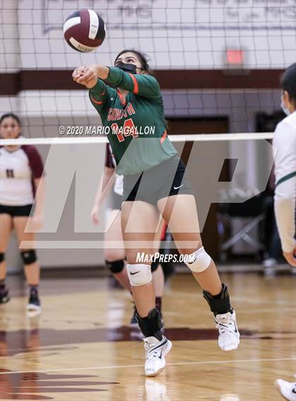 Thumbnail 3 in Harlingen South vs Mission (UIL 6A Bi-District Playoff) photogallery.