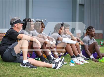 Thumbnail 3 in DeSoto Central vs Center Hill (U of Memphis 7v7) photogallery.