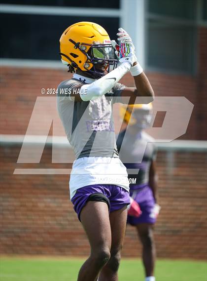 Thumbnail 1 in DeSoto Central vs Center Hill (U of Memphis 7v7) photogallery.