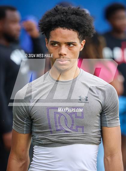 Thumbnail 3 in DeSoto Central vs Center Hill (U of Memphis 7v7) photogallery.