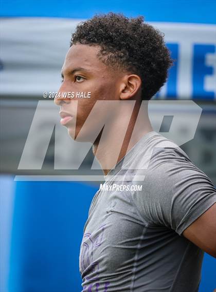 Thumbnail 3 in DeSoto Central vs Center Hill (U of Memphis 7v7) photogallery.