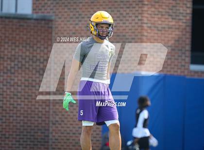 Thumbnail 3 in DeSoto Central vs Center Hill (U of Memphis 7v7) photogallery.