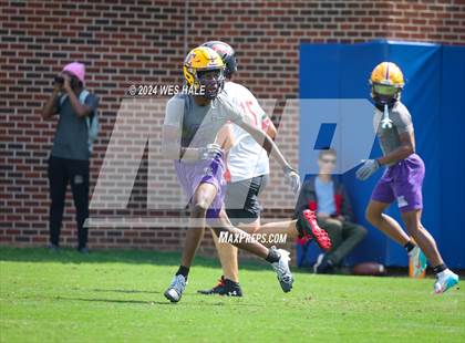 Thumbnail 1 in DeSoto Central vs Center Hill (U of Memphis 7v7) photogallery.