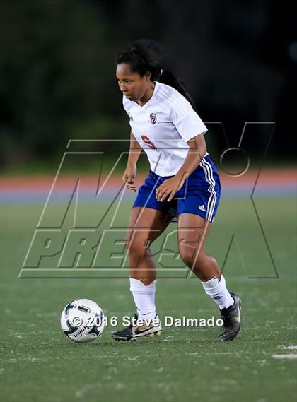 Thumbnail 3 in Newman vs Hannan (LHSAA D4 Final) photogallery.