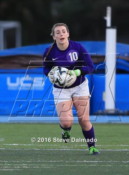 Thumbnail 3 in Newman vs Hannan (LHSAA D4 Final) photogallery.