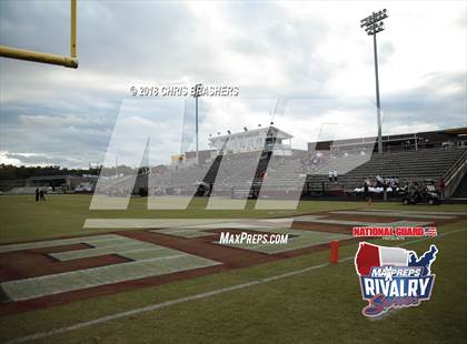 Thumbnail 3 in Niceville vs. Crestview (2017 MaxPreps Rivalry Series) photogallery.