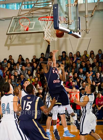 Thumbnail 2 in Sam Rayburn vs. Klein Collins (McDonald's Texas Invitational) photogallery.