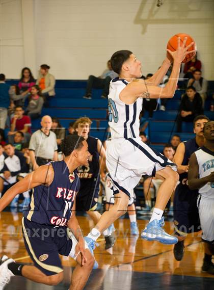 Thumbnail 1 in Sam Rayburn vs. Klein Collins (McDonald's Texas Invitational) photogallery.