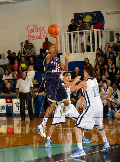 Thumbnail 1 in Sam Rayburn vs. Klein Collins (McDonald's Texas Invitational) photogallery.
