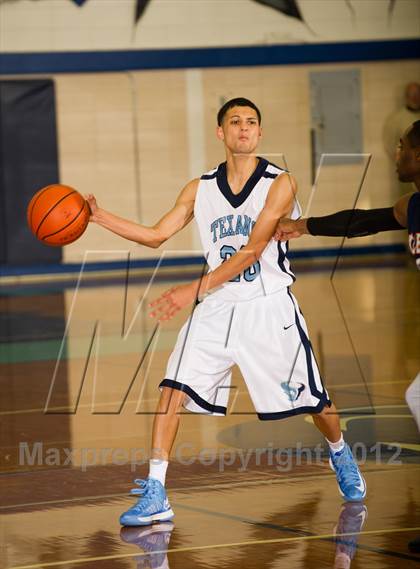 Thumbnail 3 in Sam Rayburn vs. Klein Collins (McDonald's Texas Invitational) photogallery.