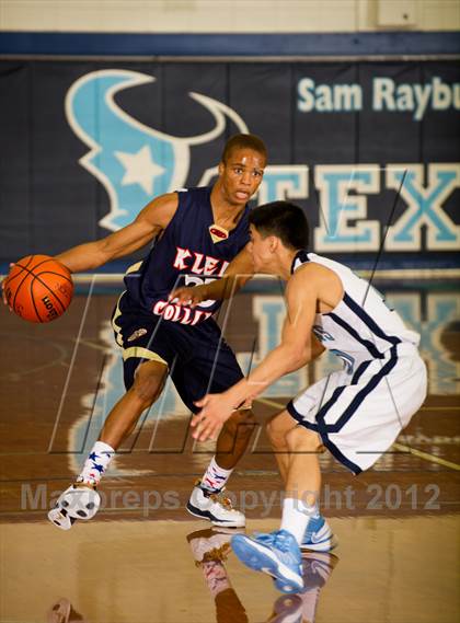 Thumbnail 2 in Sam Rayburn vs. Klein Collins (McDonald's Texas Invitational) photogallery.