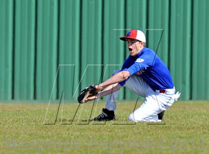 Thumbnail 3 in Boyd vs Rockwall Christian (Farmersville Invitational) photogallery.