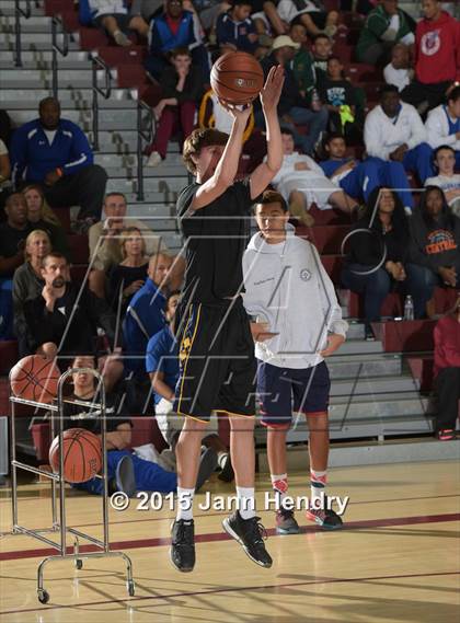Thumbnail 1 in Three Point Contest (MaxPreps Holiday Classic) photogallery.
