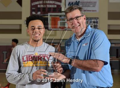 Thumbnail 2 in Three Point Contest (MaxPreps Holiday Classic) photogallery.
